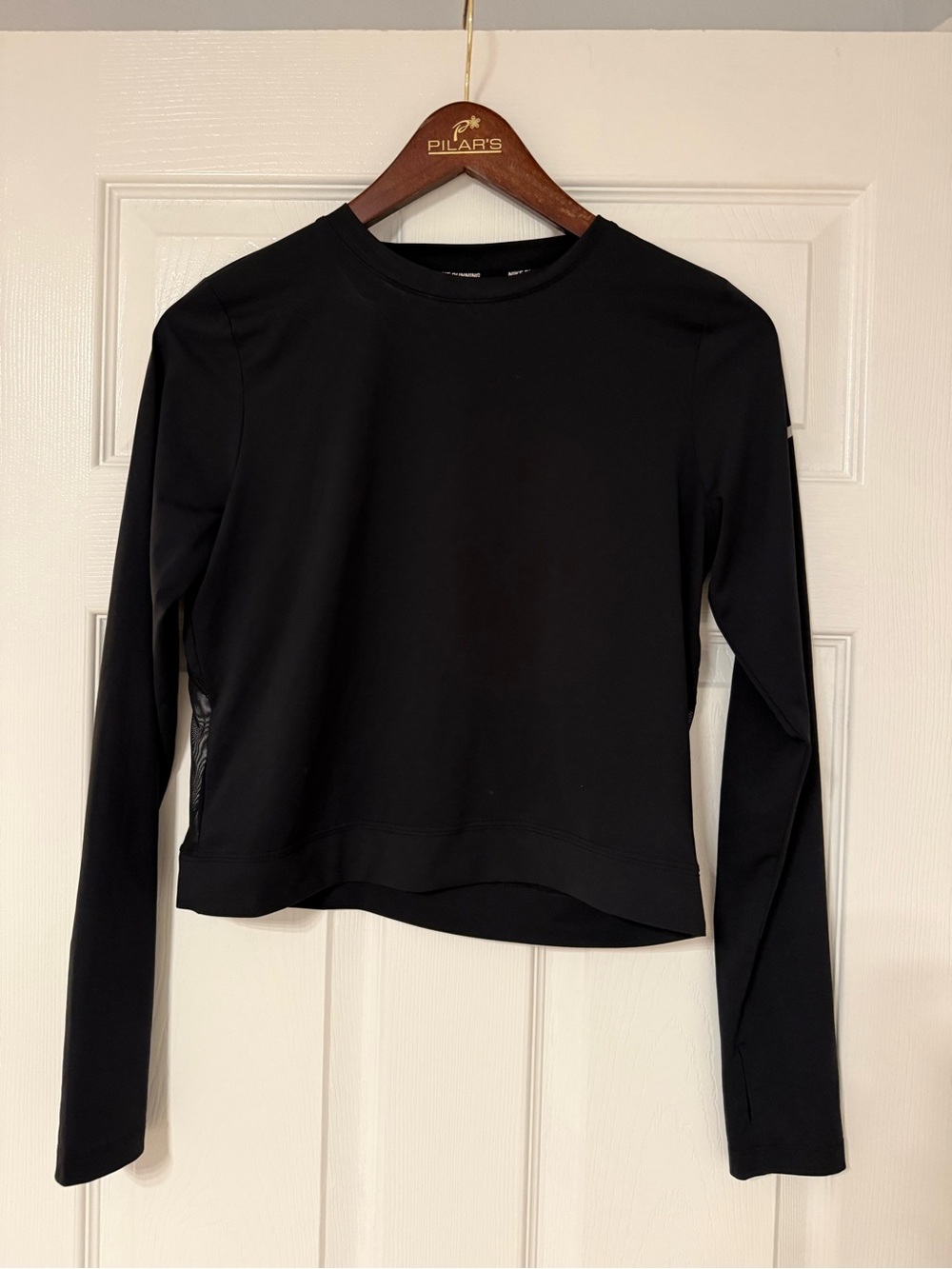 Nike Women's Black Long-Sleeve Crewneck Top